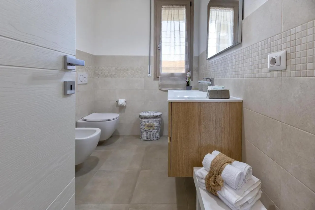 אלגהרו Skyfive Water Apartment 0*,